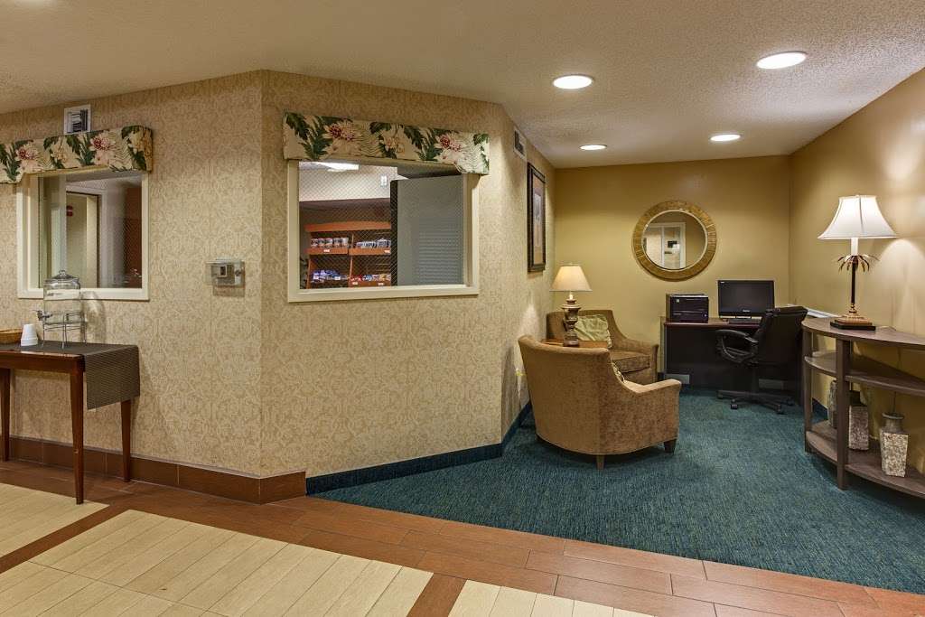 Candlewood Suites Lake Mary | 1130 Greenwood Blvd, Lake Mary, FL 32746, USA | Phone: (407) 585-3000