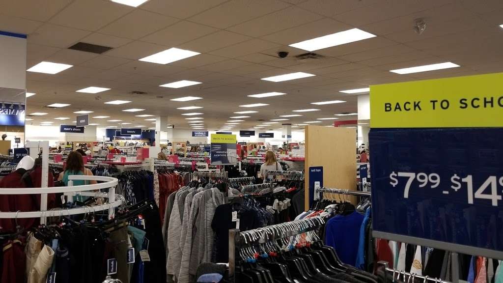 Marshalls | 6A Henry St, Commack, NY 11725 | Phone: (631) 864-2016