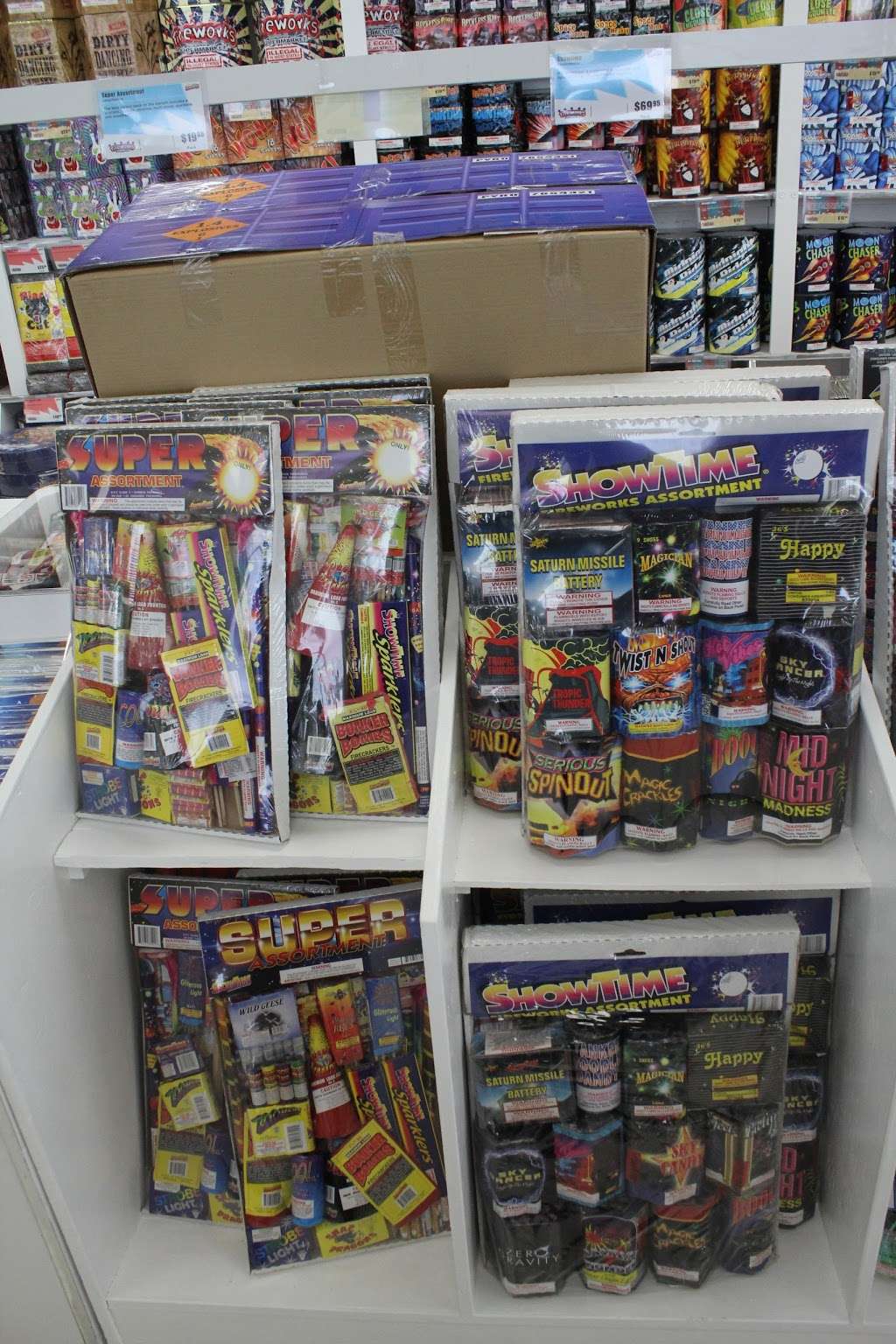 Fireworks Supermarket Odessa, MO | 1100 E Old Hwy 40, Odessa, MO 64076, USA | Phone: (816) 633-7541