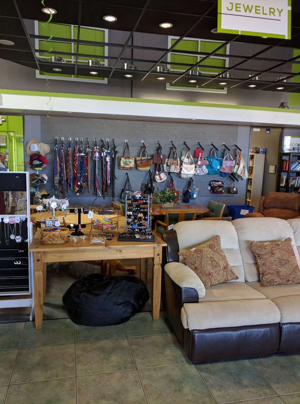 Castaways Resale Store | 241 N Stephanie St, Henderson, NV 89074, USA | Phone: (702) 425-9146