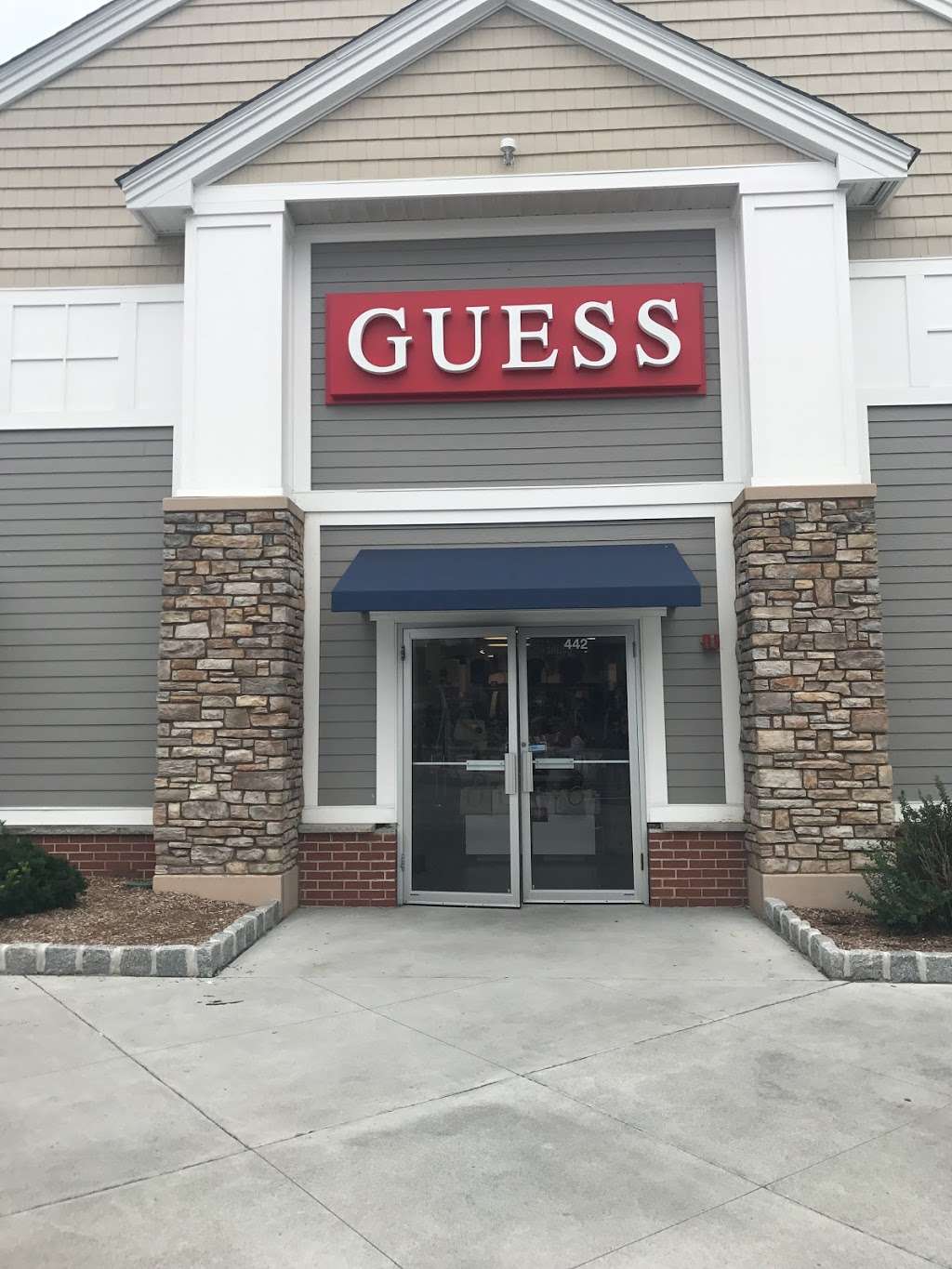 GUESS Factory | 442 Evergreen Ct, Central Valley, NY 10917, USA | Phone: (845) 928-1294