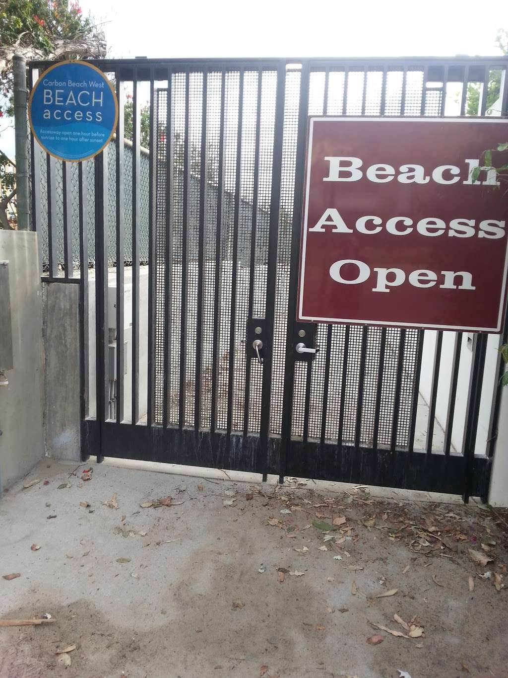 Carbon Beach Access | 22466 Pacific Coast Hwy, Malibu, CA 90265, USA
