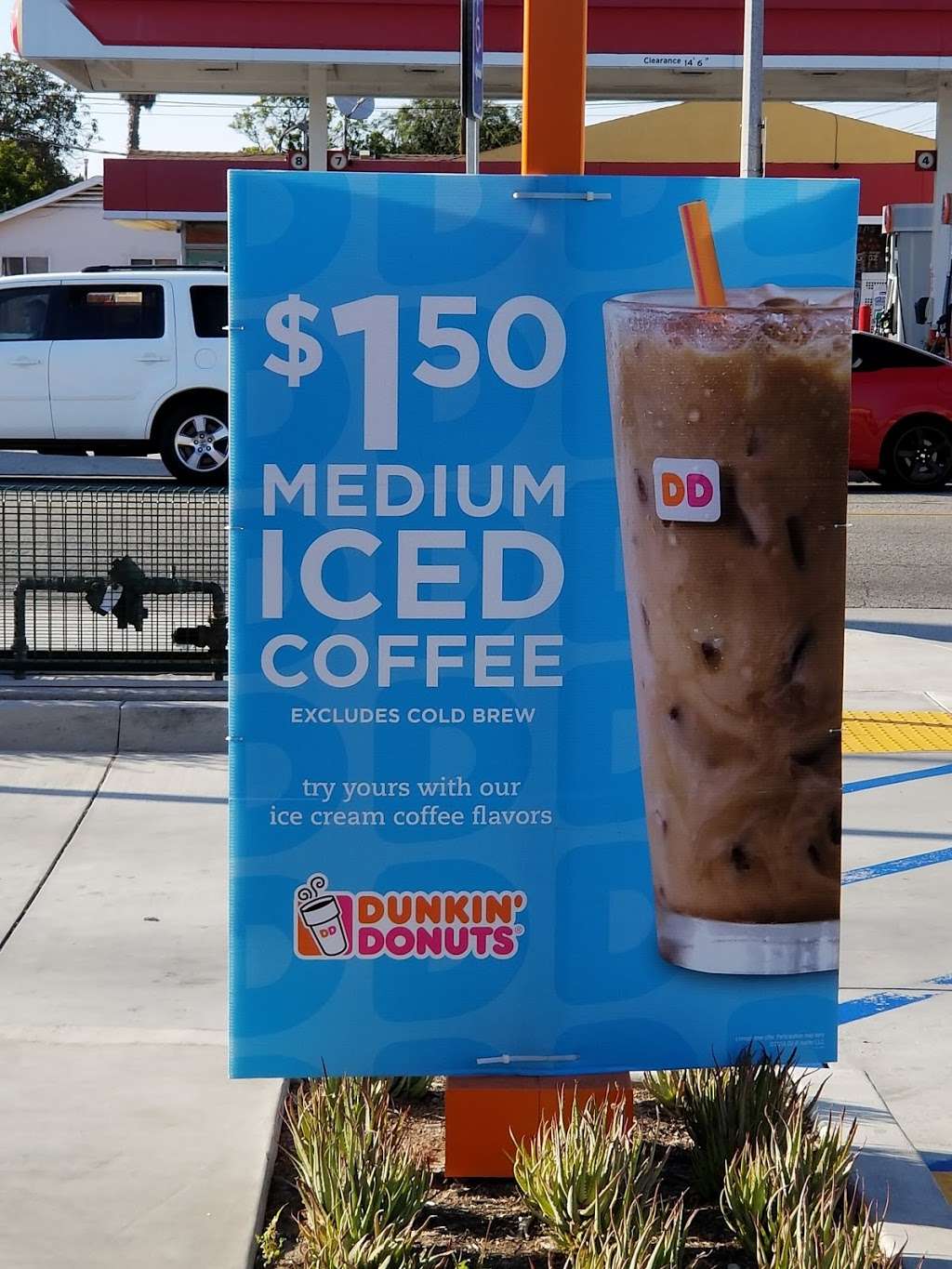 Dunkin Donuts | 1326 W Anaheim St, Wilmington, CA 90744 | Phone: (424) 287-2119