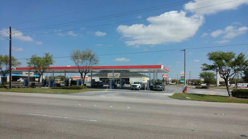 Exxon | 12610 Tomball Pkwy, Houston, TX 77086, USA | Phone: (281) 447-9416