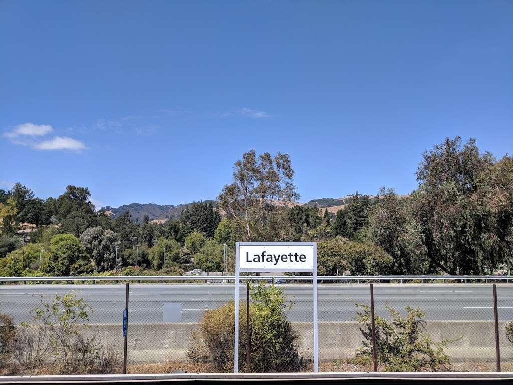 BikeLink eLockers: Lafayett BART | 3601 Deer Hill Rd, Lafayette, CA 94549 | Phone: (888) 540-0546