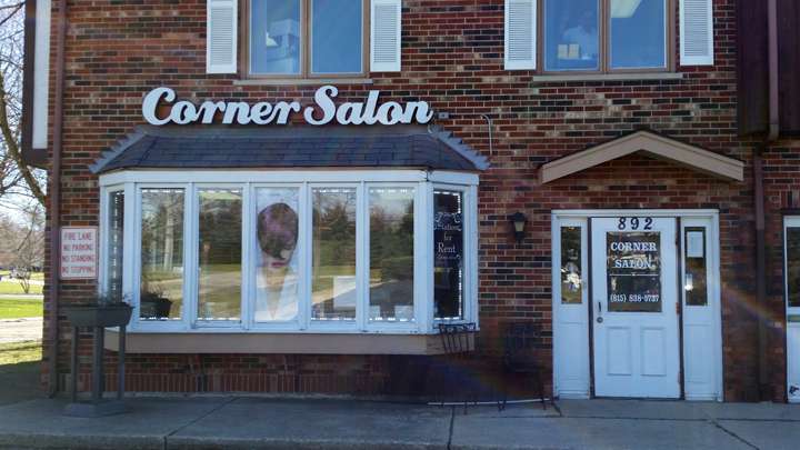 Corner Salon | 892 N State St, Lockport, IL 60441 | Phone: (815) 838-5737