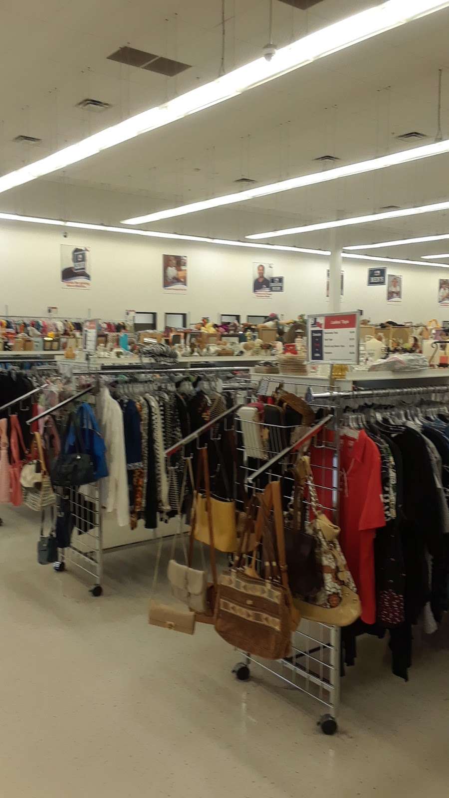 Goodwill Houston Select Stores | 12466 Interstate 45 N, Willis, TX 77378, USA | Phone: (936) 666-3030