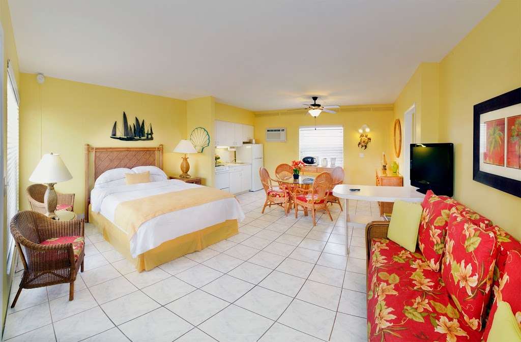 Tropic Seas Beach Front Resort Motel | 4616 El Mar Dr, Lauderdale-By-The-Sea, FL 33308 | Phone: (954) 491-3733