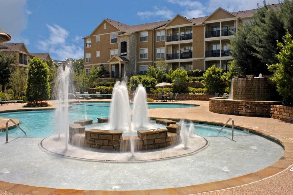 Mandolin Apartment Homes | 2525 TX-360, Euless, TX 76039, USA | Phone: (833) 875-6502