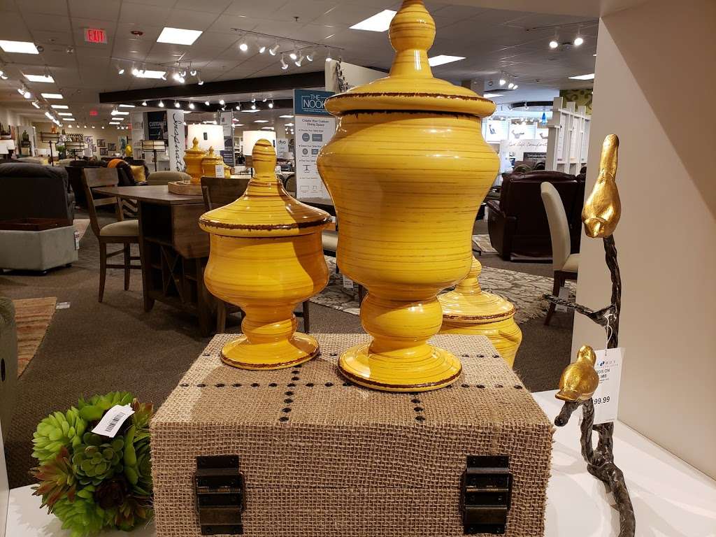 La-Z-Boy Home Furnishings & Décor | 728 Loucks Rd, York, PA 17404, USA | Phone: (717) 430-6396