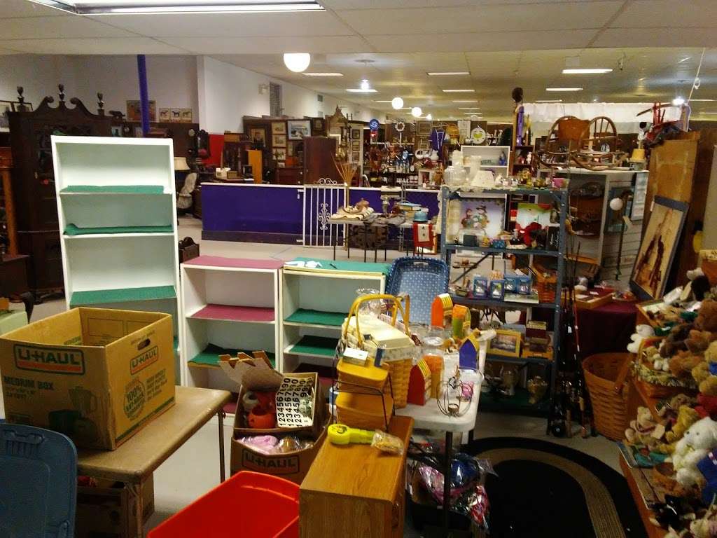 Pen Mar Antique Market | 11870 Buchanan Trail E, Waynesboro, PA 17268 | Phone: (717) 387-5179