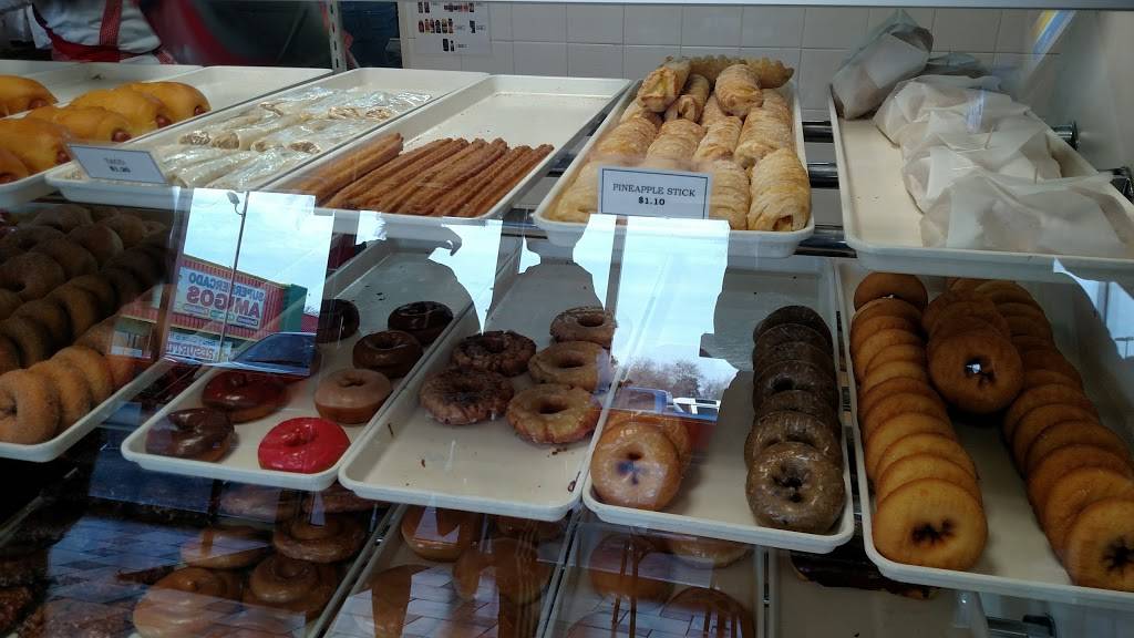 Donut Hut | 910 E Grauwyler Rd, Irving, TX 75061, USA | Phone: (972) 438-8200