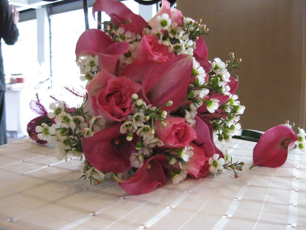 Artistry Florals | 18509 Statesville Rd B2, Cornelius, NC 28031, USA | Phone: (704) 892-9010