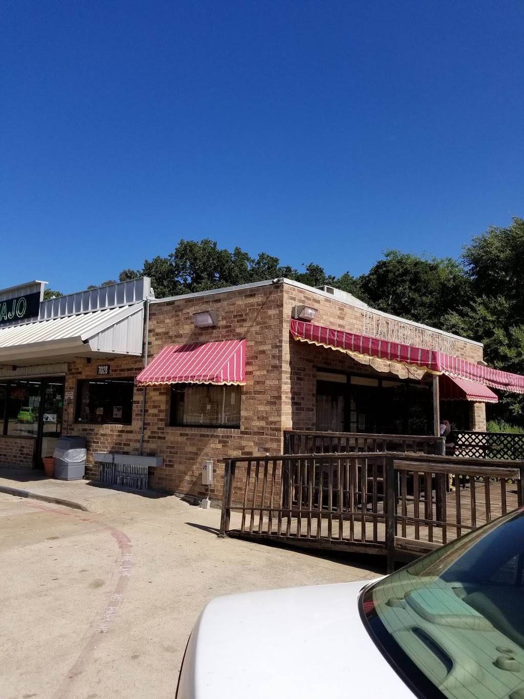 Navajo Burger | 7028 Navajo Trail, Fort Worth, TX 76135, USA | Phone: (817) 237-9992