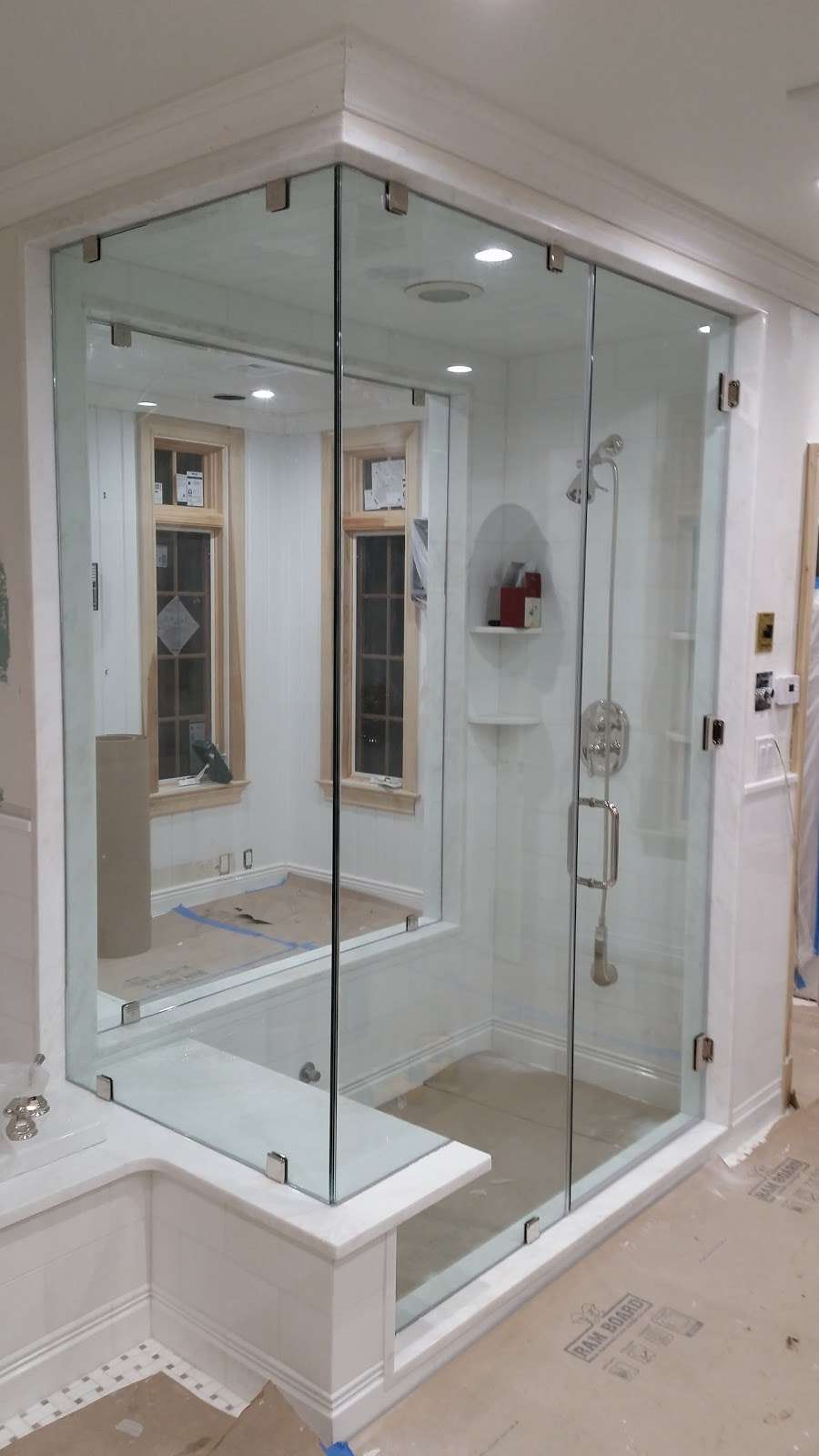 Great Neck Glass & Shower Door Inc | 354 Great Neck Rd, Great Neck, NY 11021, USA | Phone: (516) 482-3695