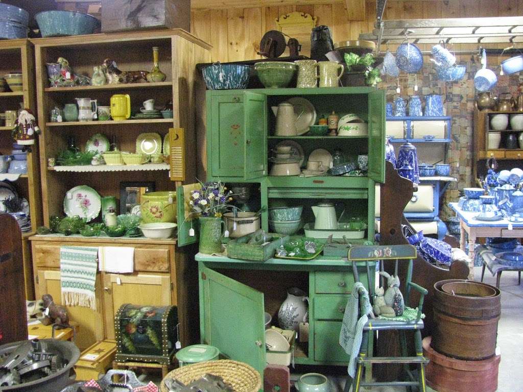 Burkholders Ever Green Farm Antiques | 705 Franklin St, Denver, PA 17517, USA | Phone: (717) 615-0688