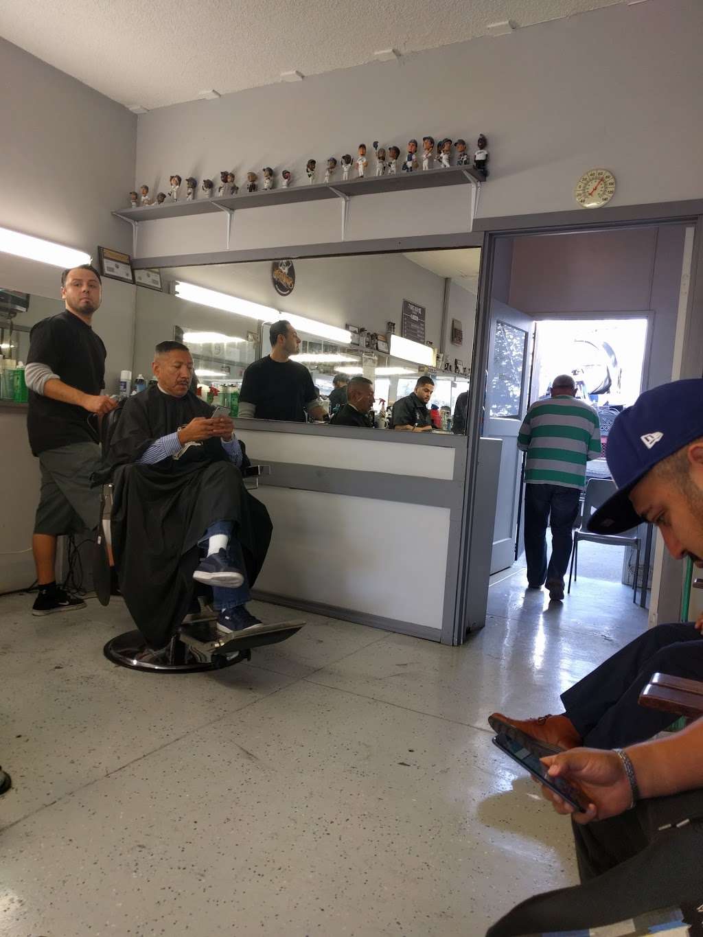 Hair Zone Barber Shop | 5673 York Blvd, Los Angeles, CA 90042, USA | Phone: (323) 456-2573