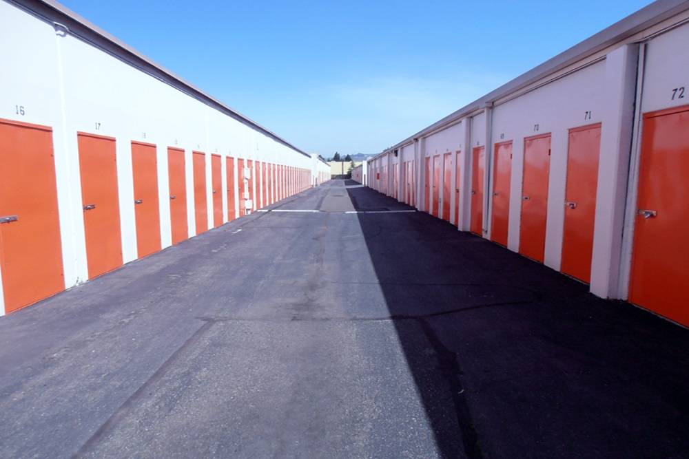 Public Storage | 1639 Whipple Rd, Hayward, CA 94544, USA | Phone: (510) 456-0147