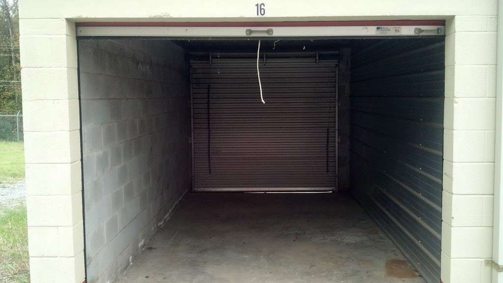 Red Barn Self Storage | 258 Red Barn Rd, Lexington, NC 27292, USA | Phone: (336) 798-0942