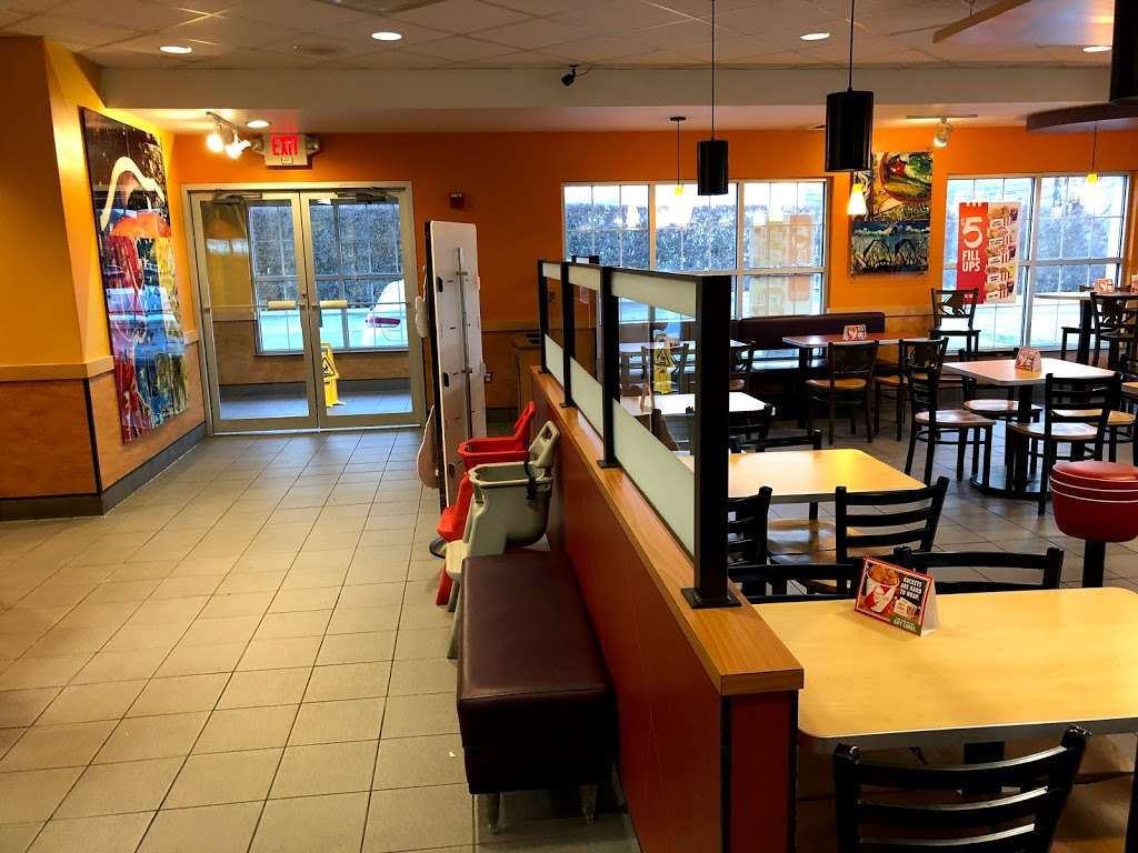 KFC | 218 Broad St, Bridgewater, MA 02324, USA | Phone: (508) 697-8436