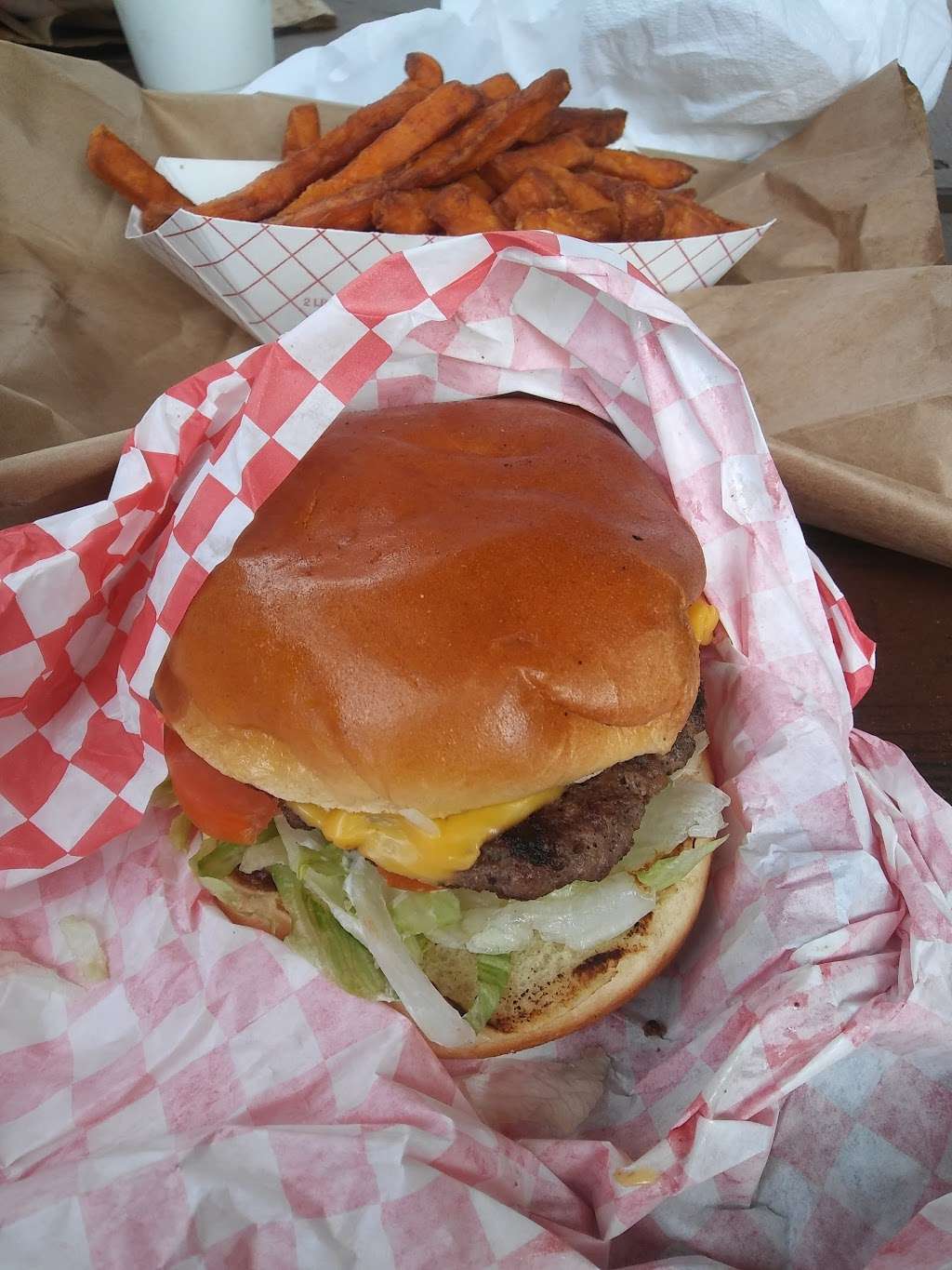 Burns Burger Shack | 8307 De Priest St 77088, Houston, TX 77088 | Phone: (832) 230-3538