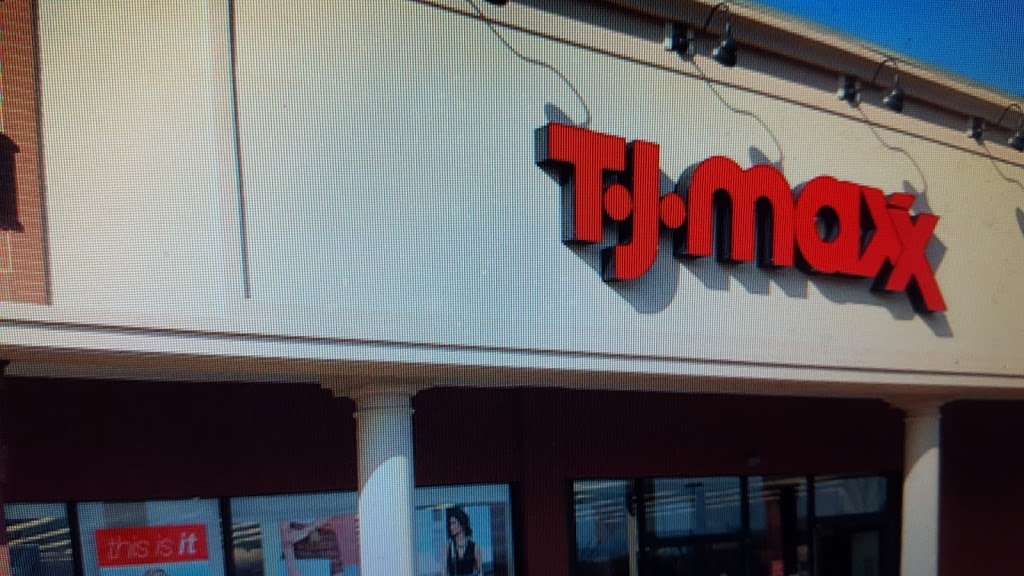 T.J. Maxx | 100 Main St S, Southbury, CT 06488, USA | Phone: (203) 267-3187