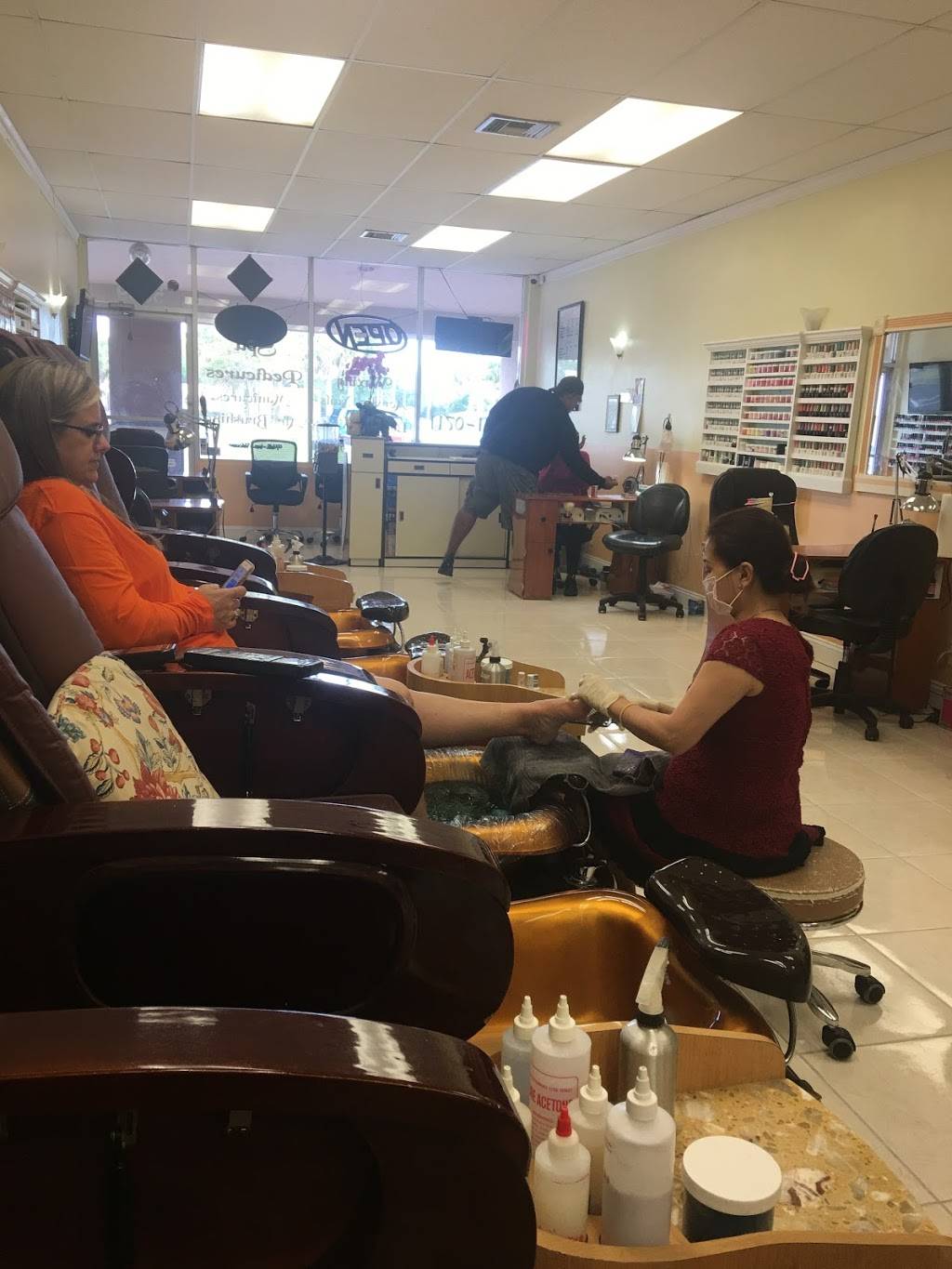 Hot Nail | 5559 SE Federal Hwy, Stuart, FL 34997 | Phone: (772) 781-0711