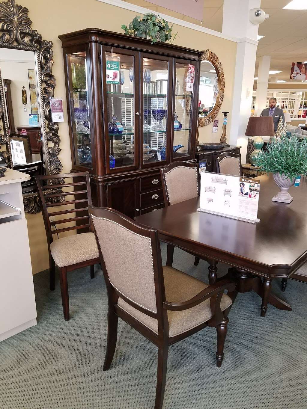 Raymour & Flanigan Furniture and Mattress Store | 1314 US-22, Phillipsburg, NJ 08865 | Phone: (908) 343-2115