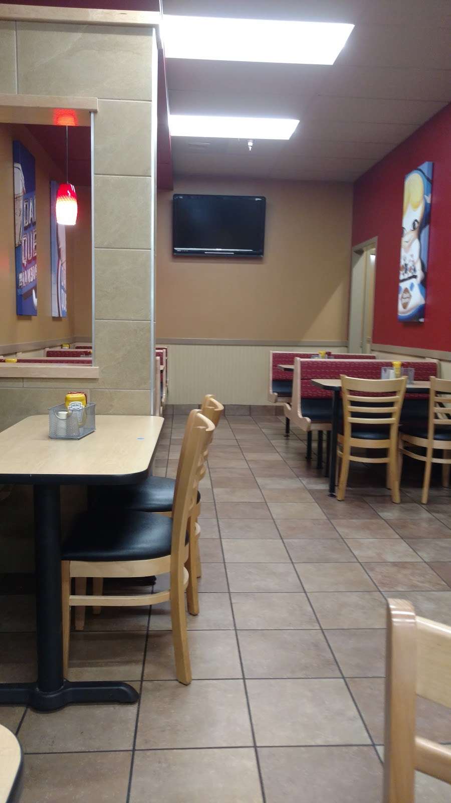 Dairy Queen Grill & Chill | 2720 Heritage Dr, Delafield, WI 53018, USA | Phone: (262) 646-3400