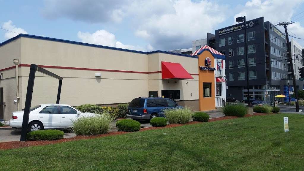 Taco Bell | 220 Riggs Rd NE, Washington, DC 20011, USA | Phone: (202) 635-0088