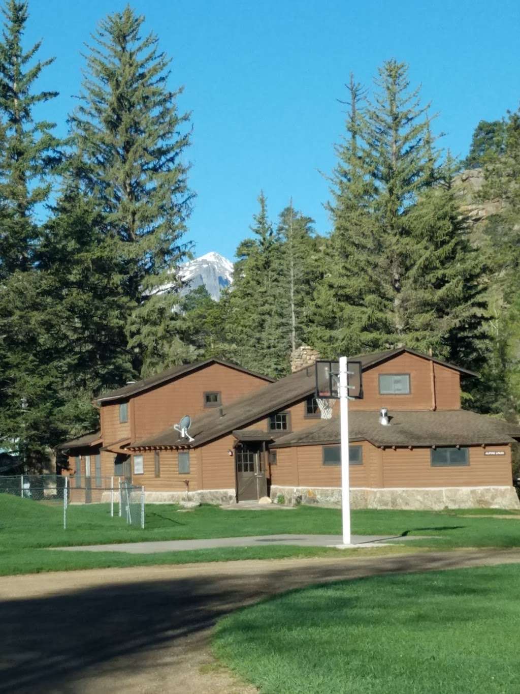 Glacier Lodge | 2166 CO-66, Estes Park, CO 80517, USA | Phone: (970) 586-4401