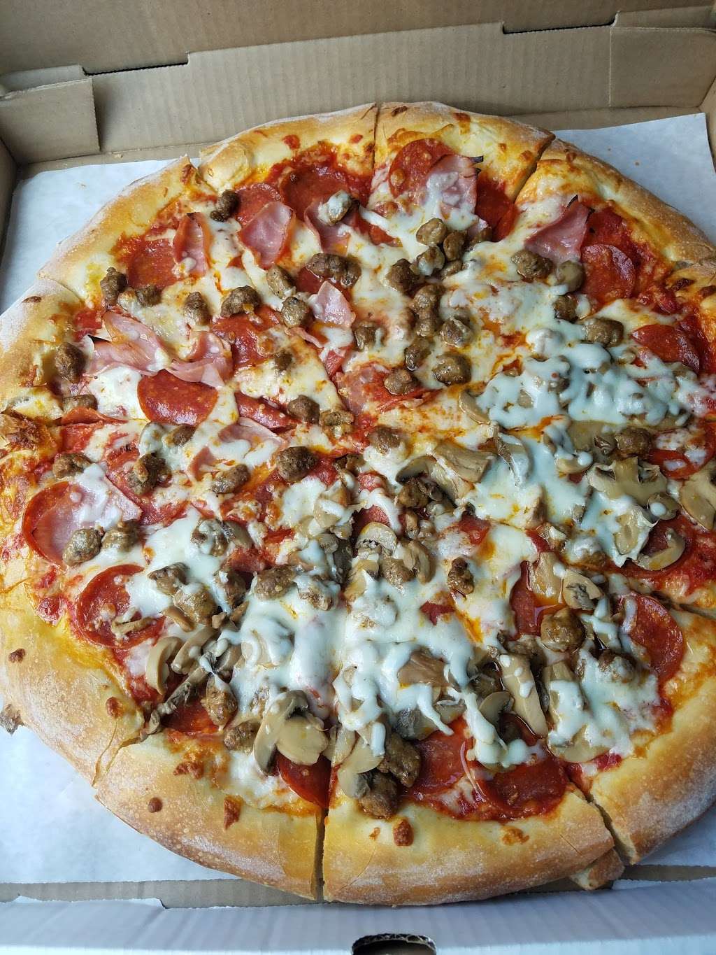 Pizza By Georgios | 13323 Paramount Blvd, South Gate, CA 90280, USA | Phone: (562) 531-8143