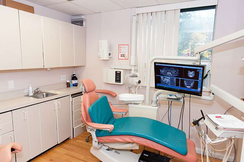 Golden Dental Wellness Center | 444 Community Dr, Manhasset, NY 11030, USA | Phone: (516) 627-8400
