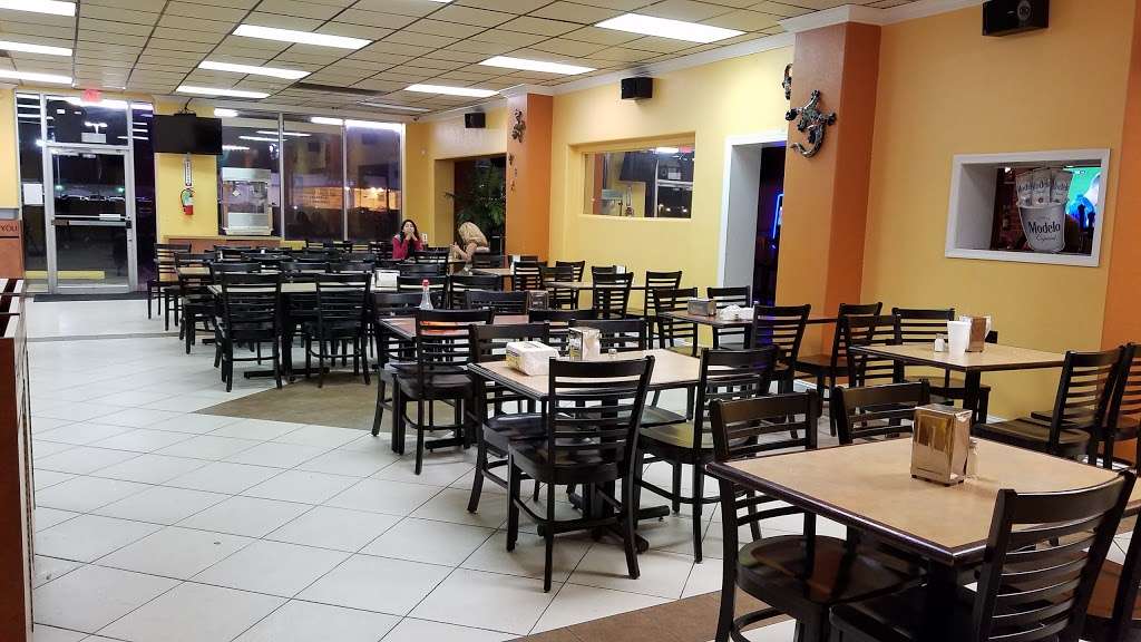 Taqueria Los Compadres | 2427 Crain Hwy, Waldorf, MD 20601 | Phone: (240) 222-3546