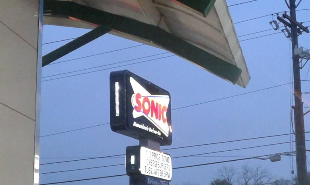 Sonic Drive-In | 2312 Dickerson Pike, Nashville, TN 37207, USA | Phone: (615) 226-3920