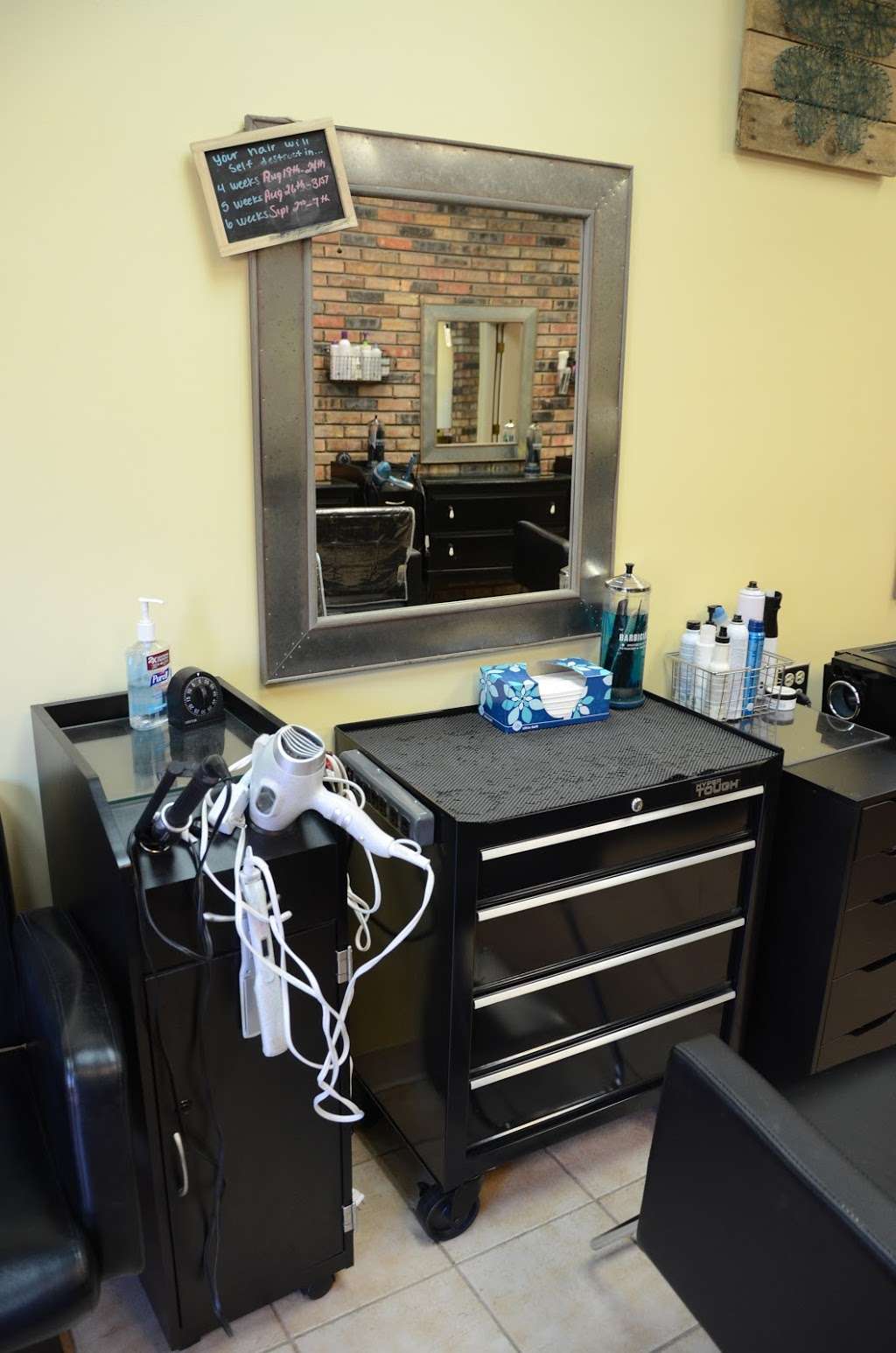 OHara & Friends Salon | 7008 W 127th St, Palos Heights, IL 60463, USA | Phone: (708) 239-1111