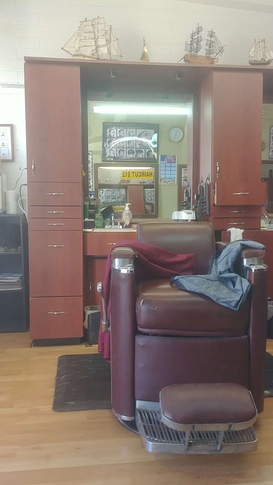 Johns Barber Shop | 6210 N 43rd Ave, Glendale, AZ 85301, USA | Phone: (623) 934-6371