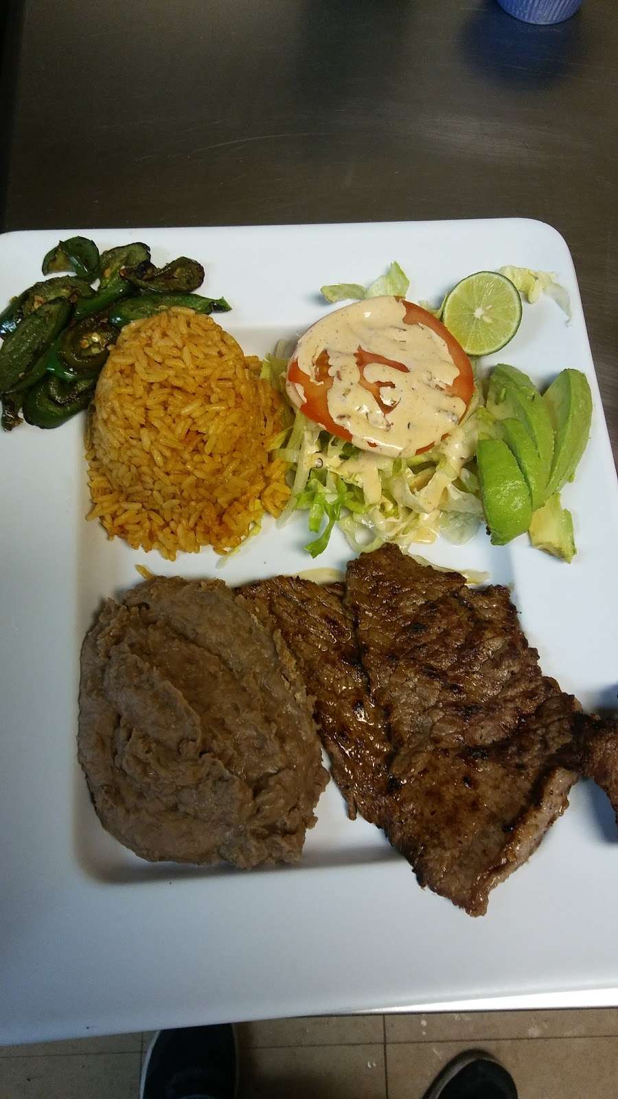 Tres Chiles Restaurant. | 2506 W Mt Houston Rd, Houston, TX 77038, USA | Phone: (346) 570-5961
