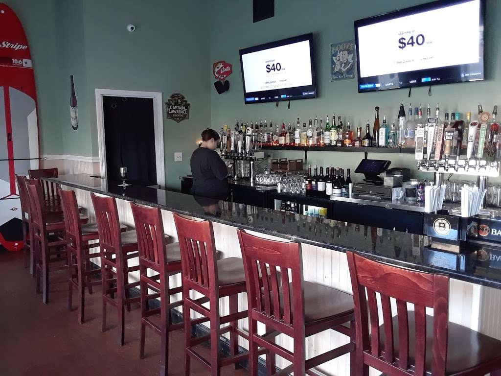 Tavern 6 two 1 | 621 Pound Hill Rd, North Smithfield, RI 02896 | Phone: (401) 249-9333