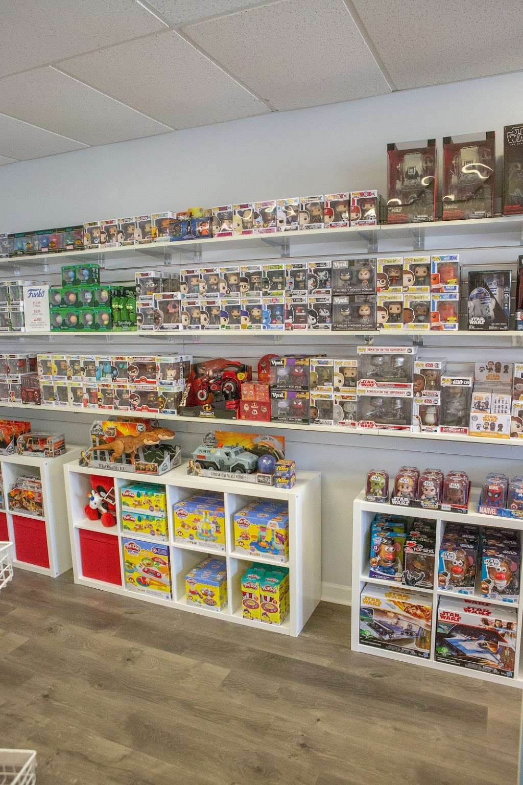 Mandrill Toys & Collectibles | 125 Mill St #3, Occoquan, VA 22125 | Phone: (866) 626-3745