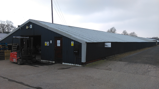 KNT STORAGE | Broadbridge Lane, Flight Path Farm, Smallfield, Horley RH6 9RF, UK | Phone: 01342 716161