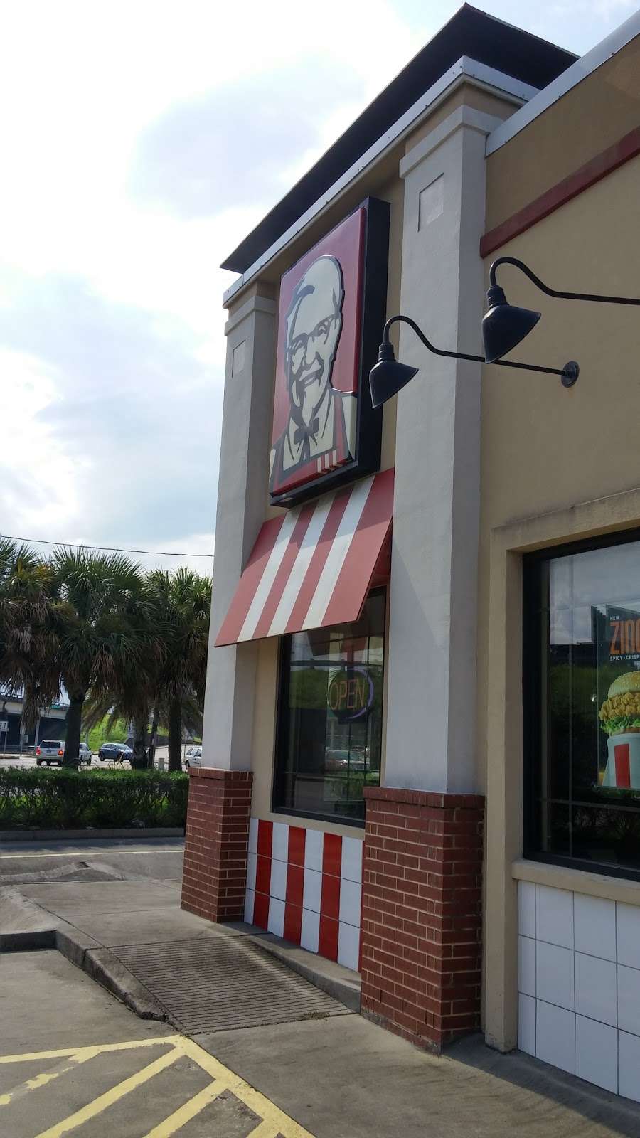 KFC | 2427 S, Main St, La Marque, TX 77568, USA | Phone: (409) 933-4106