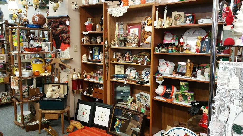 RPickers Antique | 2205 Plainfield Rd, Crest Hill, IL 60403, USA | Phone: (815) 582-4521