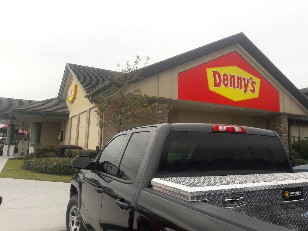 Dennys | 15919 North Fwy, Houston, TX 77090 | Phone: (281) 583-1767