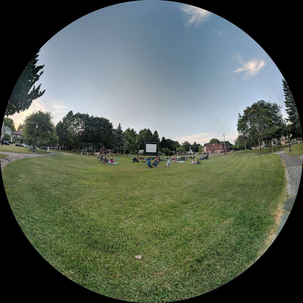 Milton Park | 1524- 1598 1 Chester, Ann St, St Joseph, MI 49085, USA