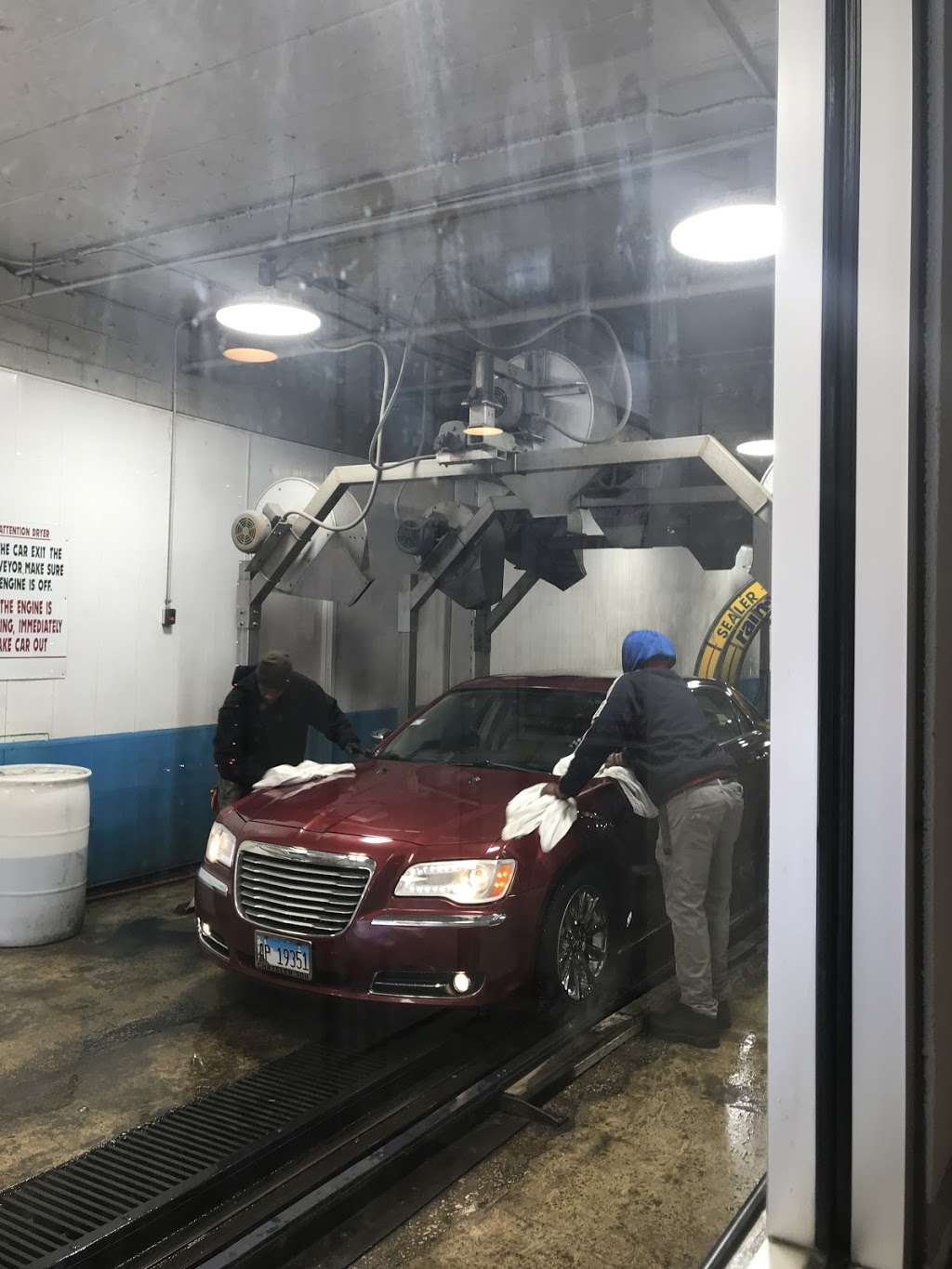 Quality Car Wash Inc | 644 E 87th St, Chicago, IL 60619, USA | Phone: (773) 994-5388