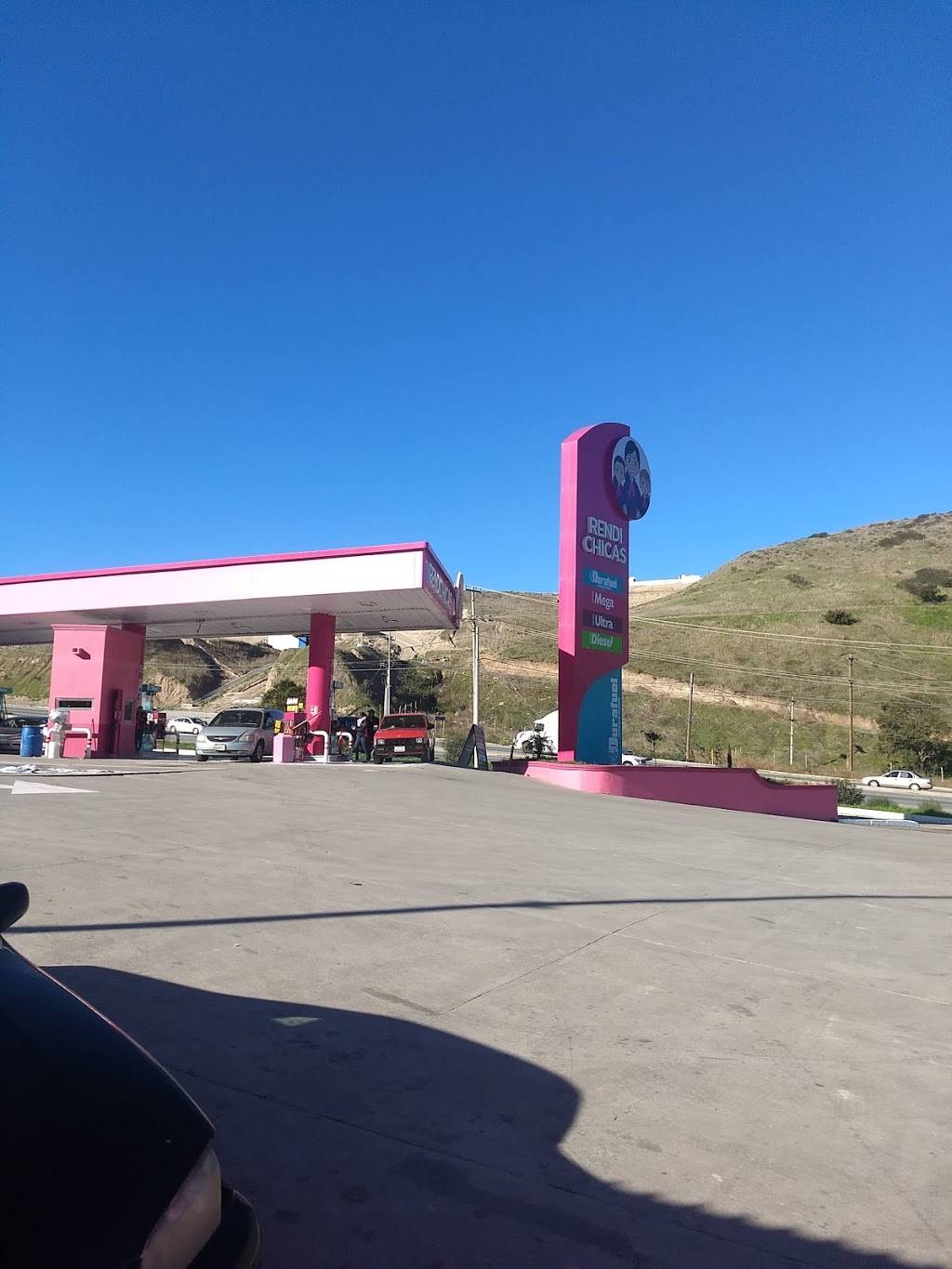 Gasolinera Pemex | Andador Vecinal # 9715 Del, San Antonio de los Buenos, La Gloria, 22710 Tijuana, B.C., Mexico | Phone: 800 736 3900