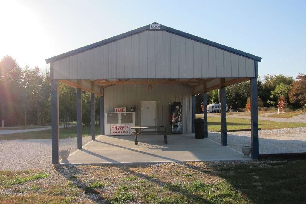 Bucksaw Storage & RV Park LLC | 577 SE Hwy U, Clinton, MO 64735, USA | Phone: (816) 797-7137