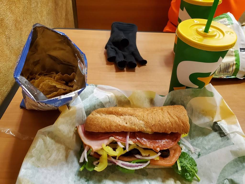 Subway | 4500 7th St Suite 800, Bay City, TX 77414, USA | Phone: (979) 244-8261