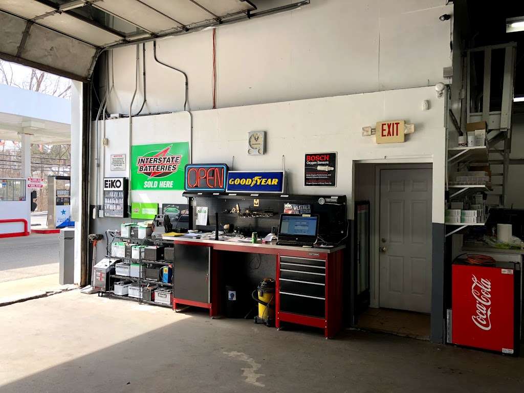 Lincoln Gas & Auto Service | 170 S Great Rd, Lincoln, MA 01773 | Phone: (781) 259-0220